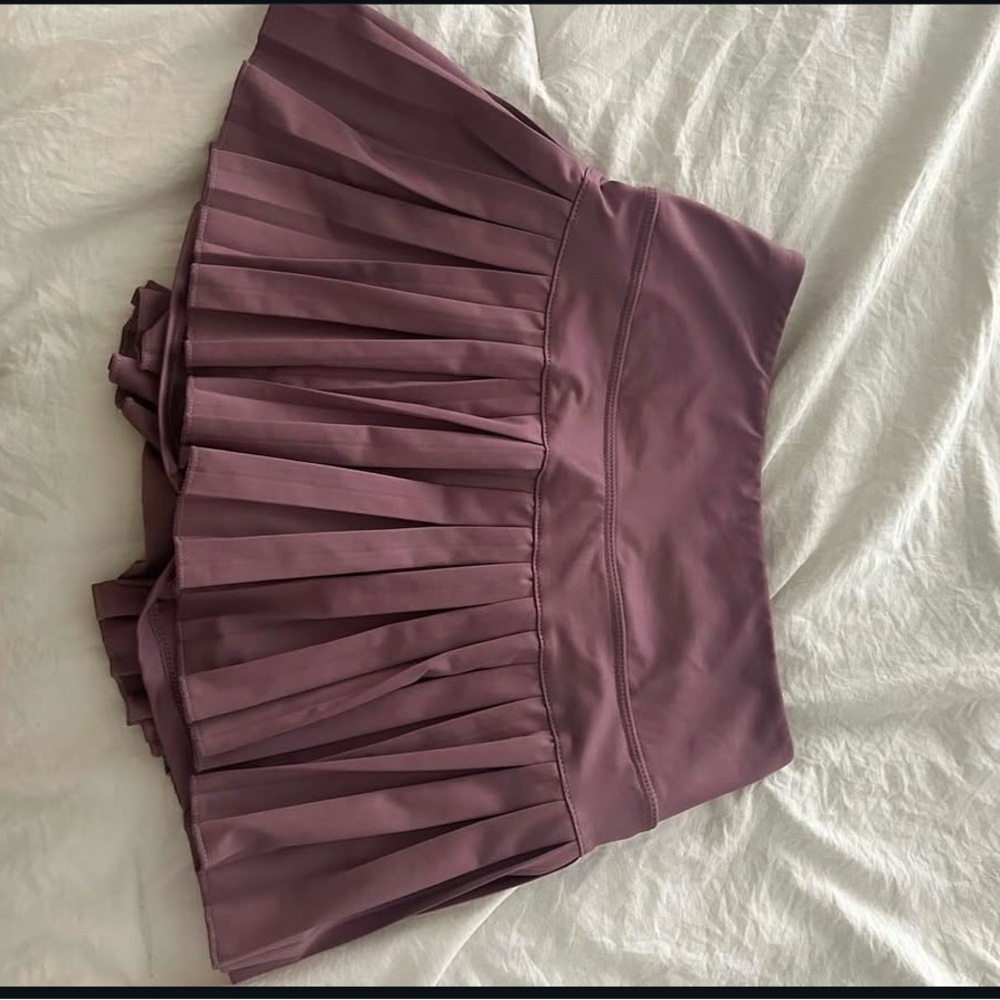 gold hinge skirt